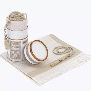 Tapis de prière et chapelet dans son coffret Kaaba