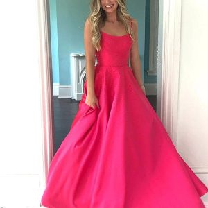 Robe de bal de fin d&rsquo;année à bretelles en paillettes rose étincelant