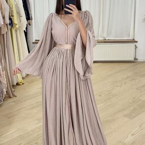 Élégant Taupe Caftan Robe