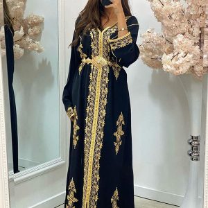 Caftan Marocain en Satin Noir avec Broderie