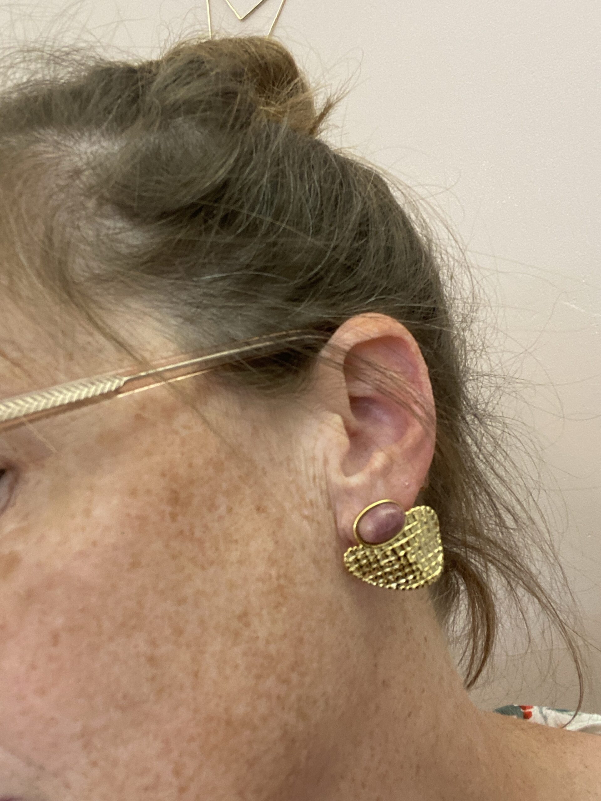 Boucles puces contemporaines – Image 2