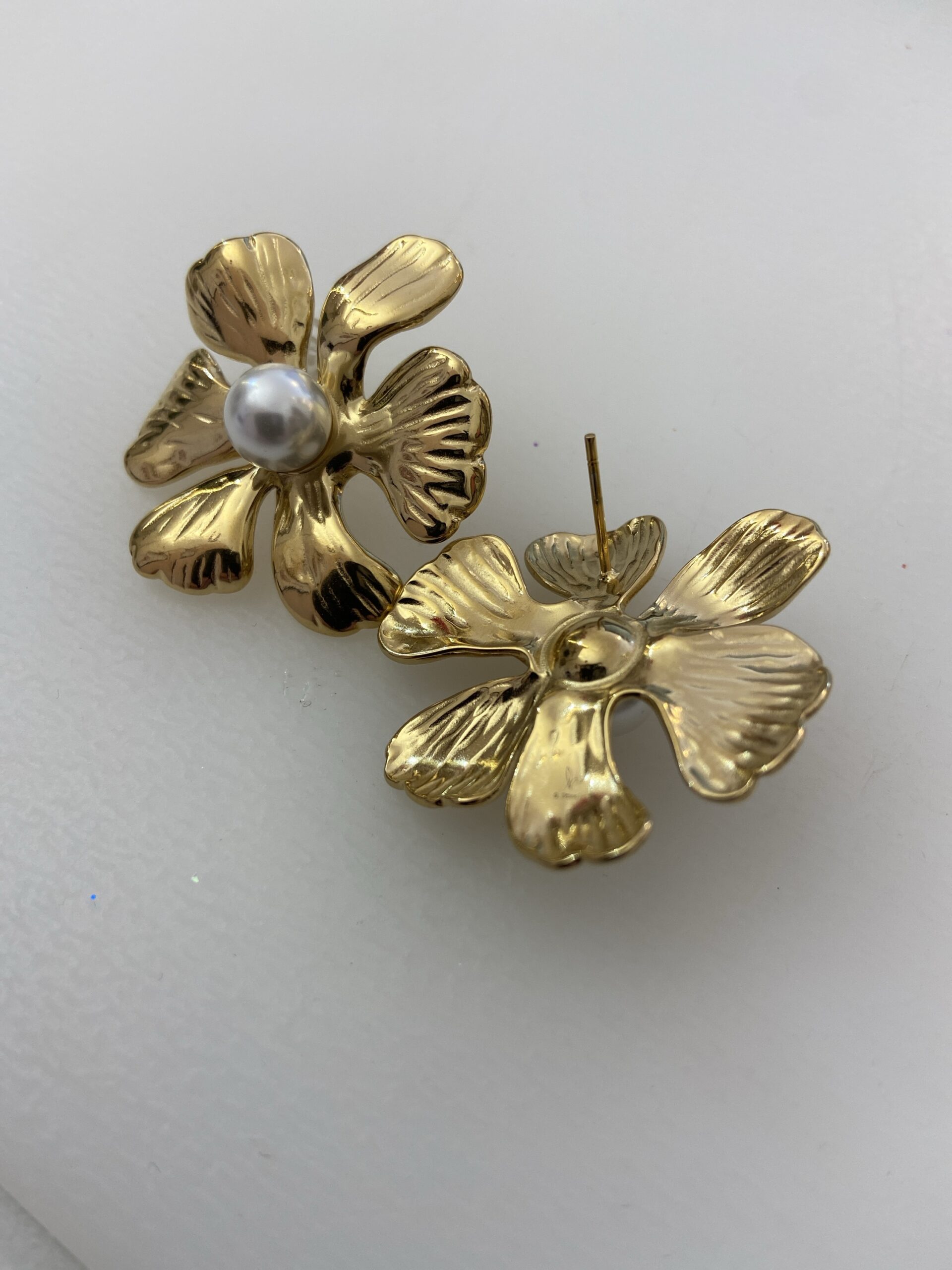 Puces d’oreilles fleur et nacre – Image 3
