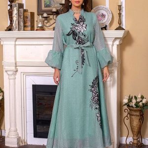 Élégante broderie vert clair Robe longue Abaya