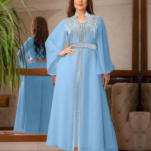 Robes caftan estampillées de diamants