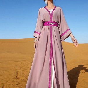 Robe rose à la mode avec diamants