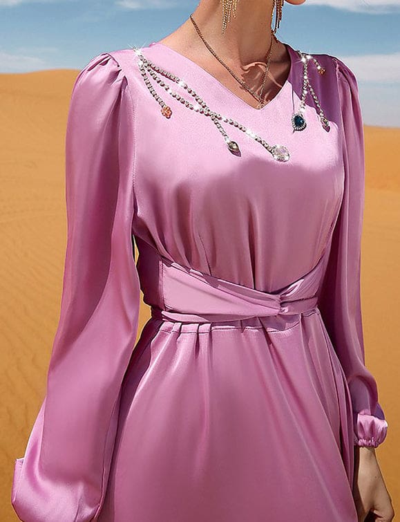 Robe abaya rose à manches longues avec col en V et strass – Image 6