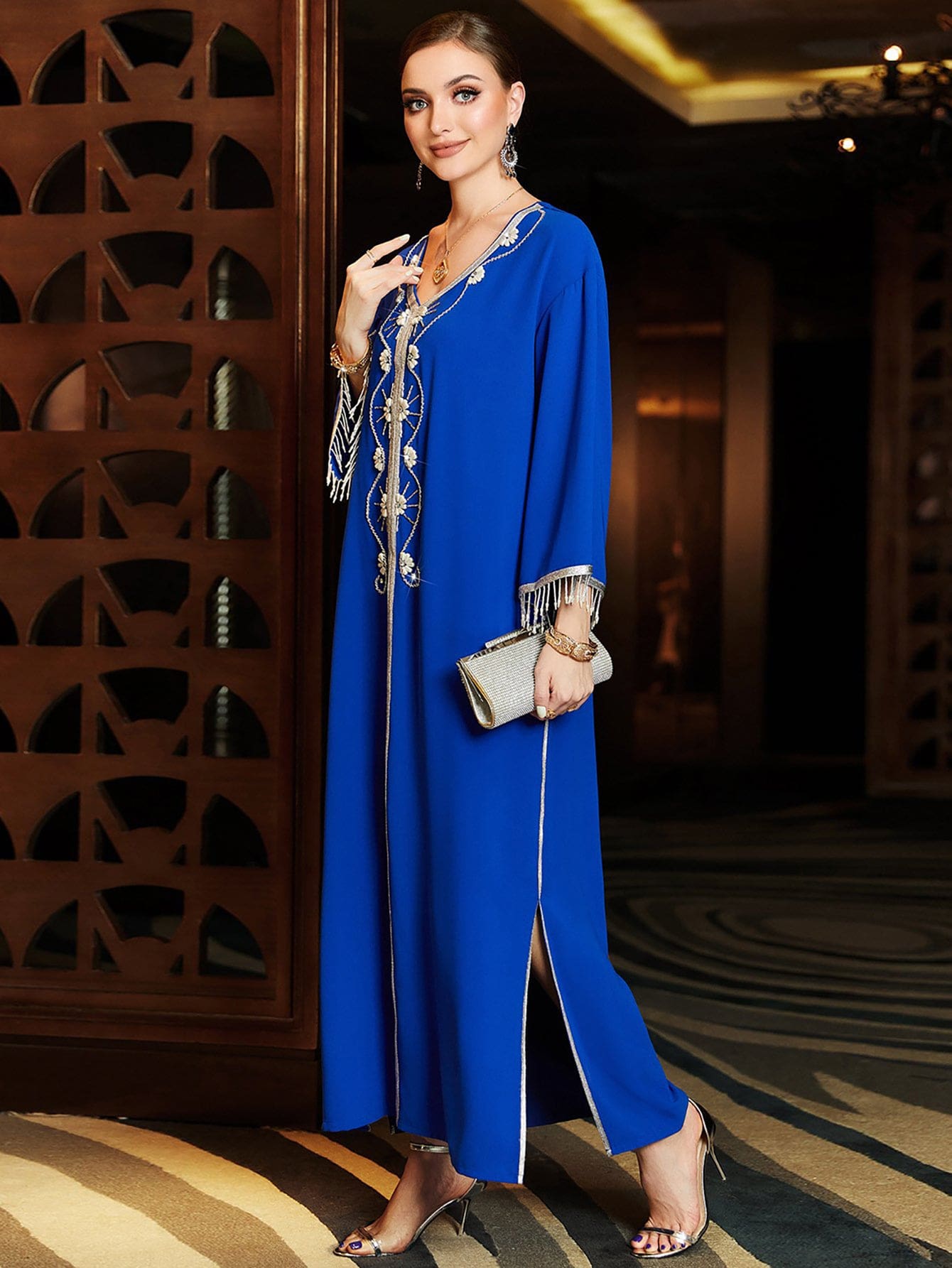 Caftan Robe à col V avec franges – Image 6