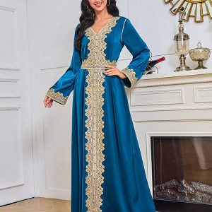 Robe en dentelle brodée abaya