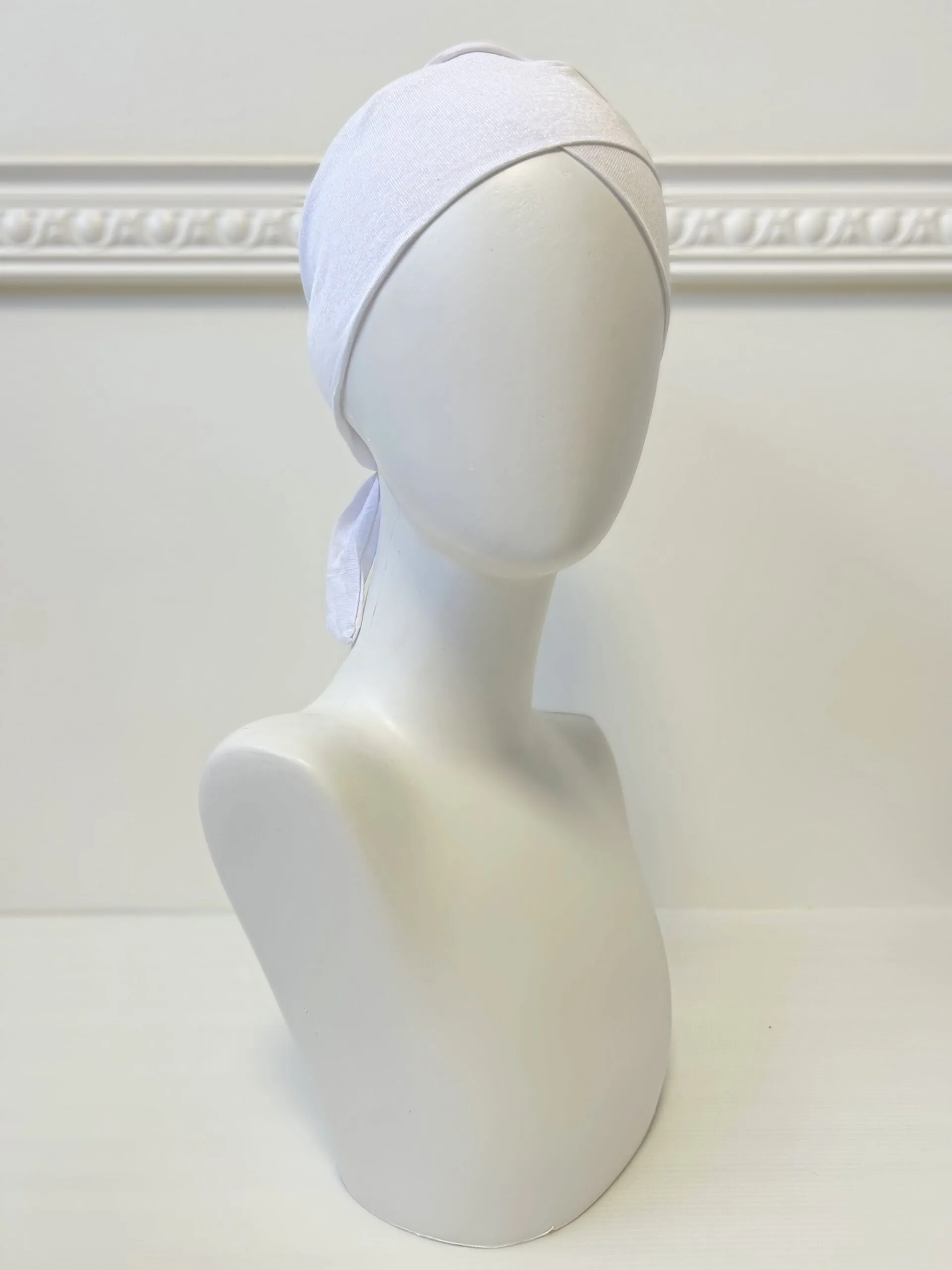 Bonnet croisé à nouer – Image 2