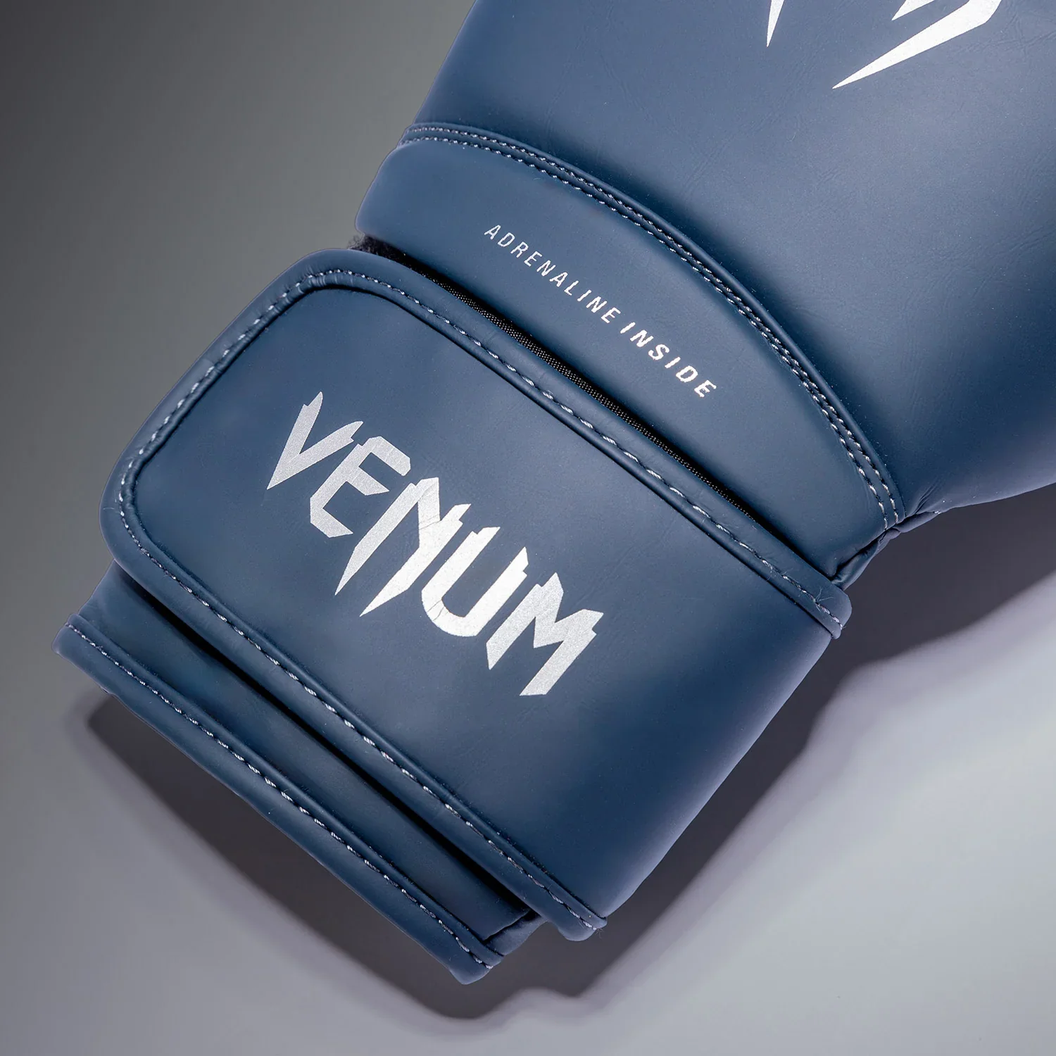 Gants de boxe VENUM Contender 1.5 - Bleu Nuit / Argent – Image 5