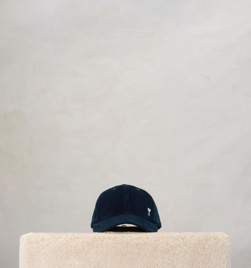 AMI Paris Casquette Navy Velours – Image 3