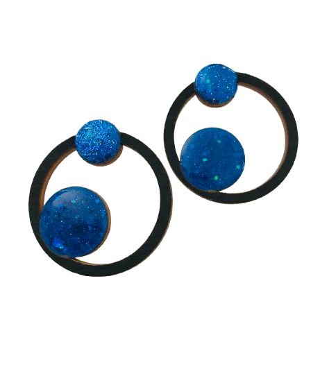Boucles d’oreilles géométriques en bois bleu pailleté