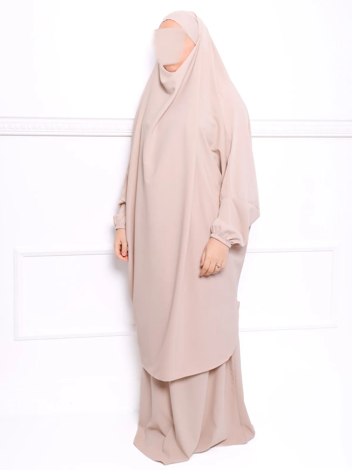 Jilbab en Soie de Médine deux pièces – Image 5