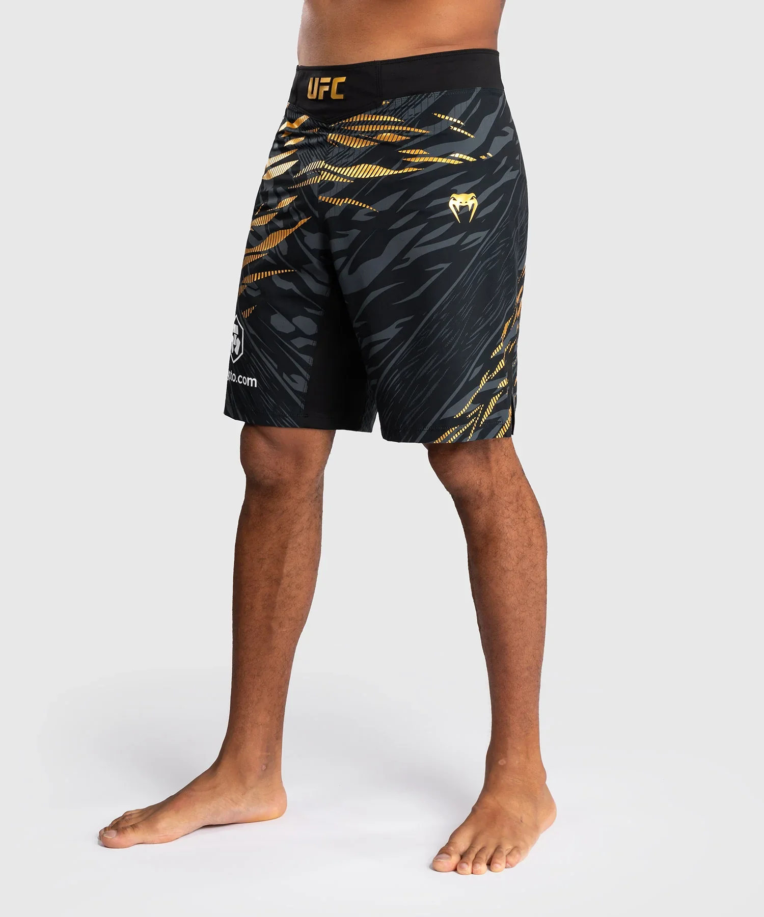 Shorts de Combat UFC Fusion by Venum Authentic Fight Night Long - Champion Noir/Or – Image 8