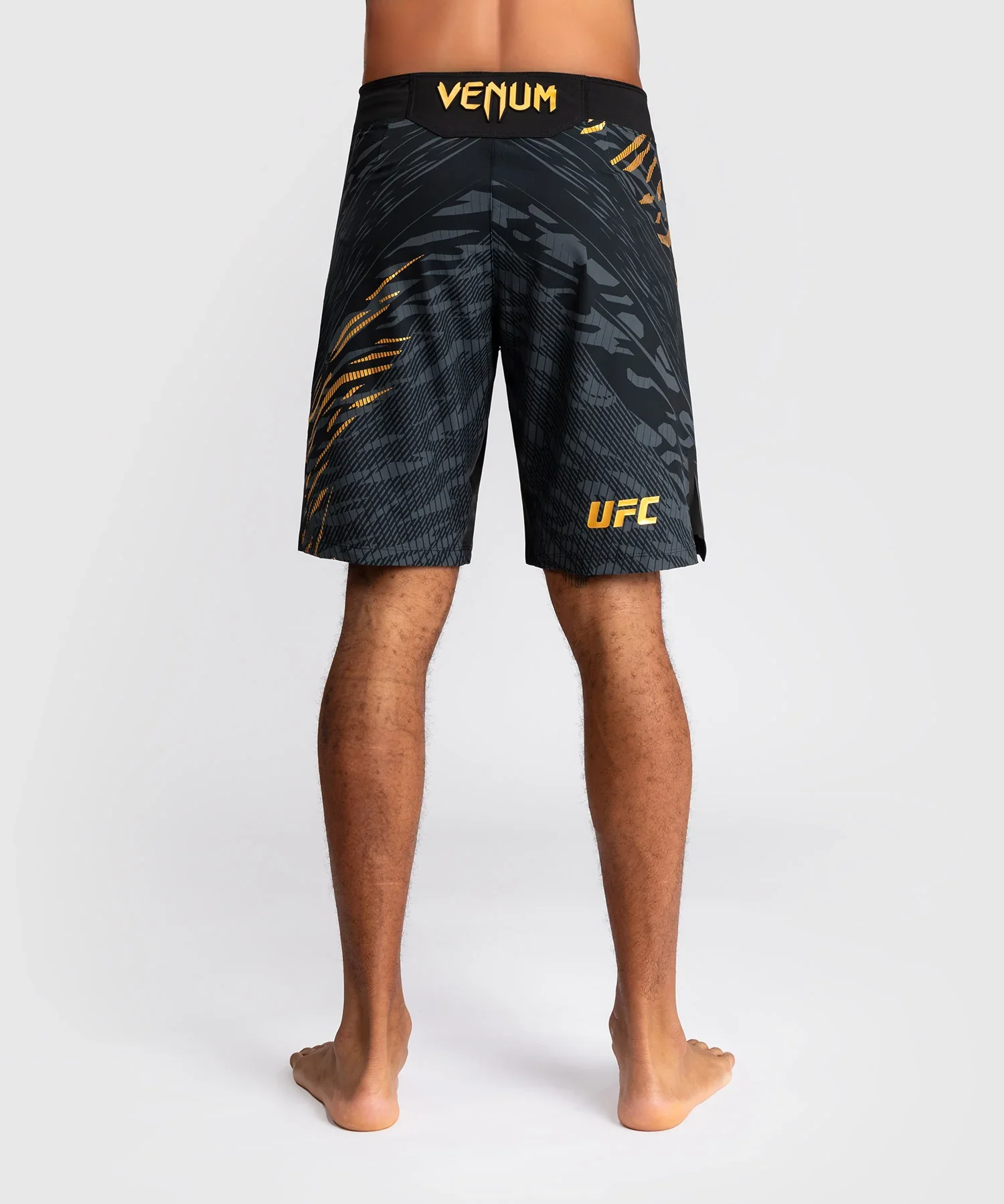 Shorts de Combat UFC Fusion by Venum Authentic Fight Night Long - Champion Noir/Or – Image 7