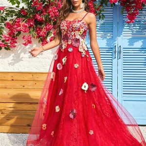 Robe de bal longue bordeaux à bretelles spaghetti avec appliques