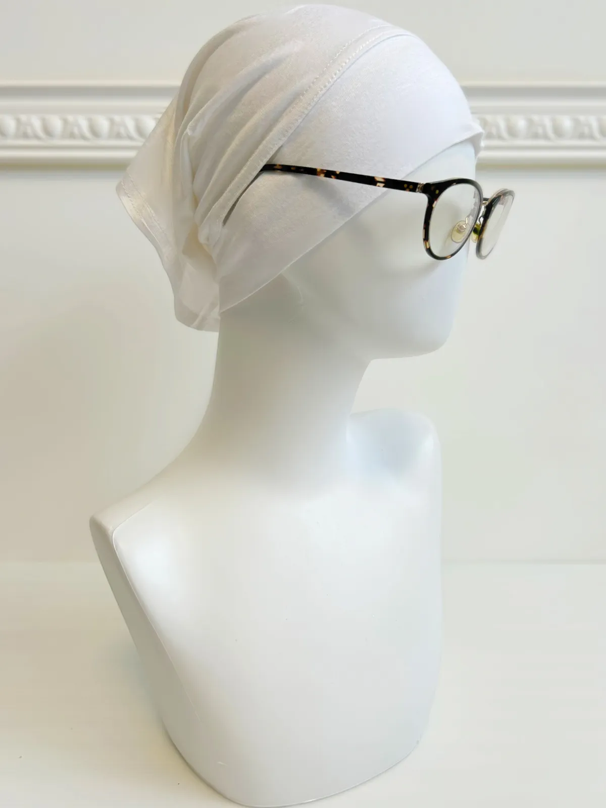 Bonnet avec ouverture aux oreilles écouteurs/lunettes – Image 2