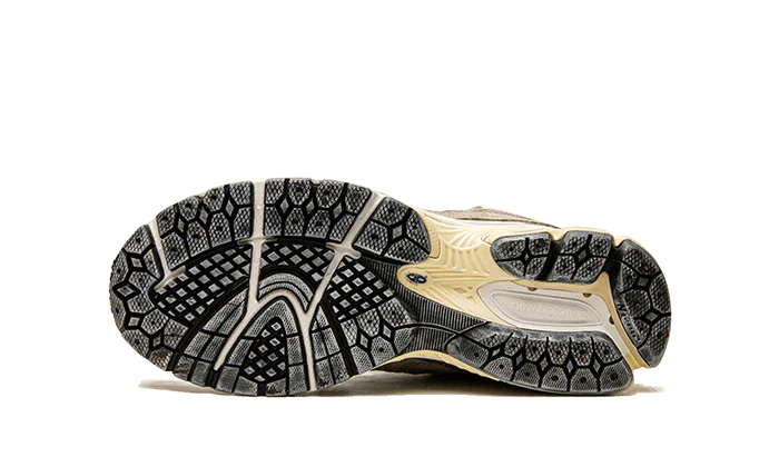 2002R Protection Pack Mirage Grey – Image 5