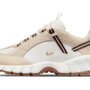 Air Humara LX Jacquemus Beige