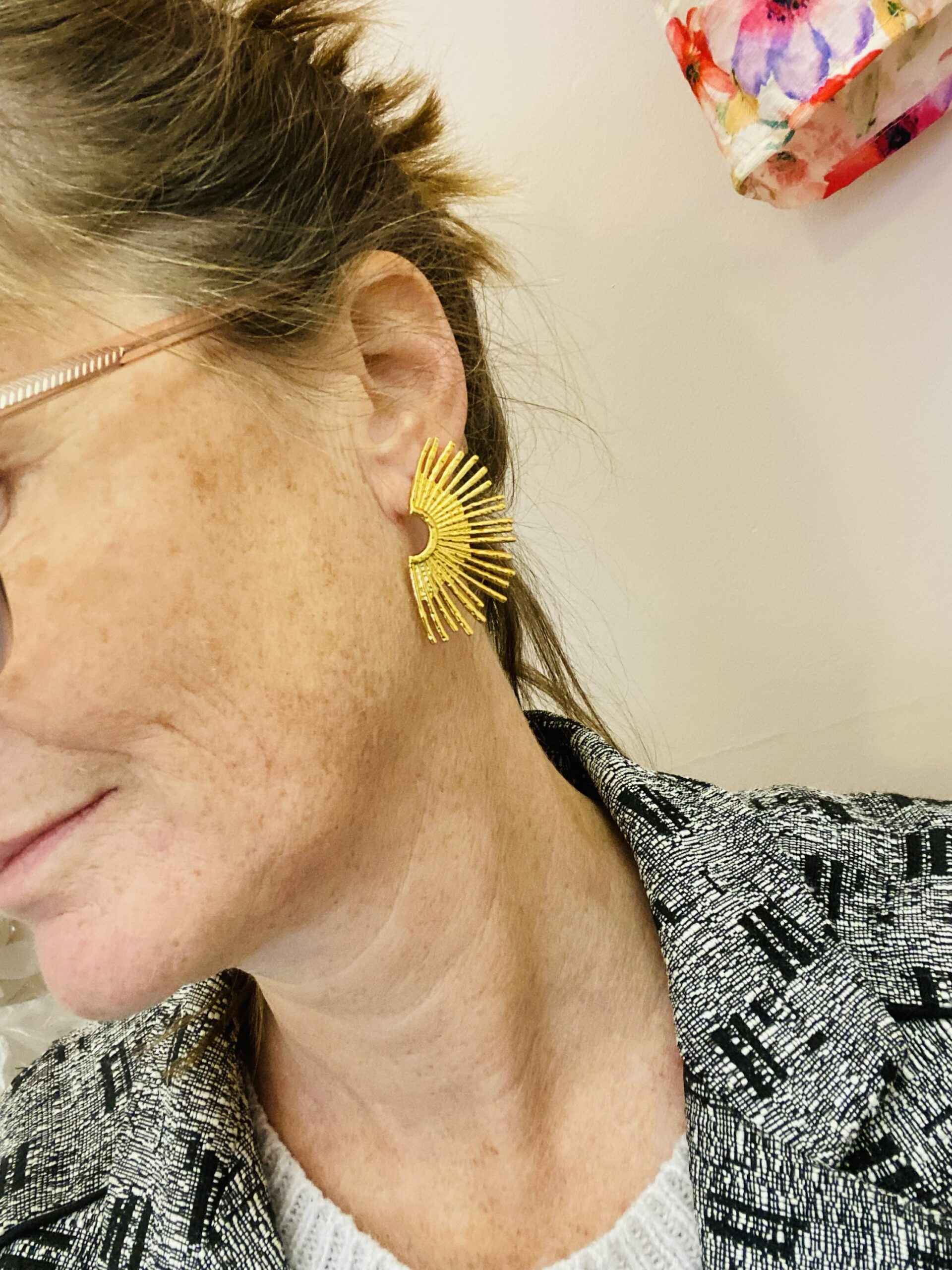 Puces d’oreilles demi soleil dorĂ© – Image 3