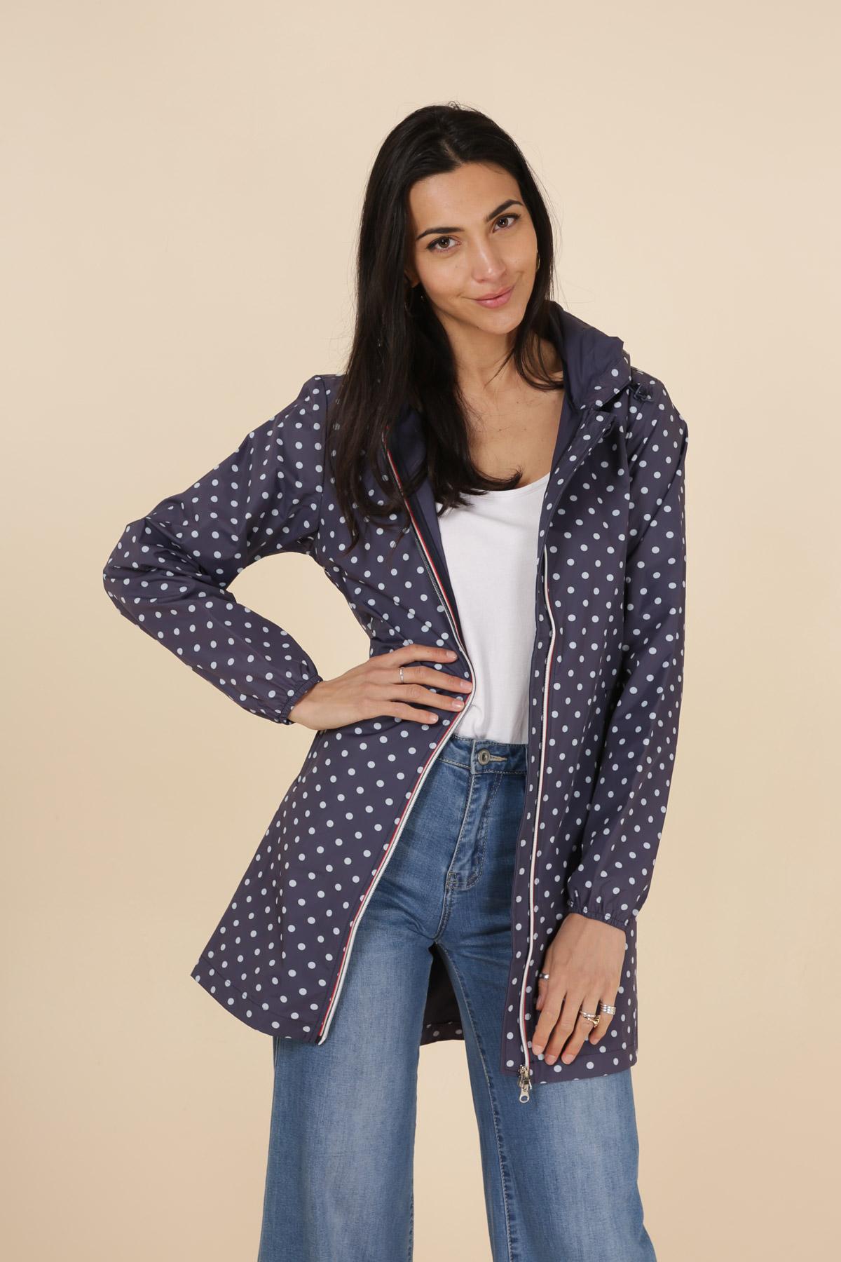Imperméable long bleu à pois – Image 2