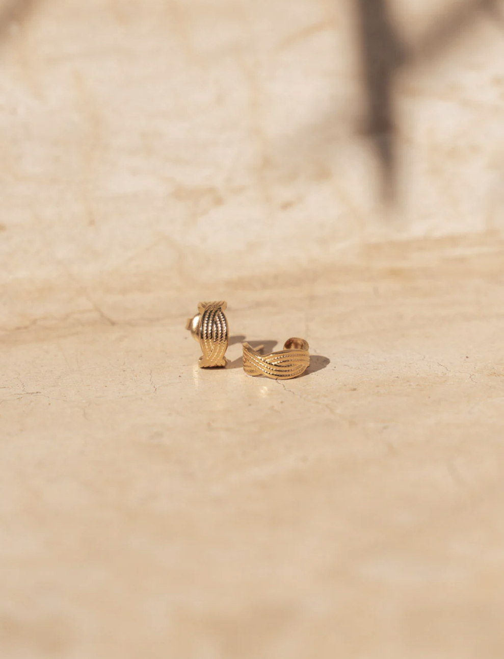 Mini créoles effet croisé argent – Image 3