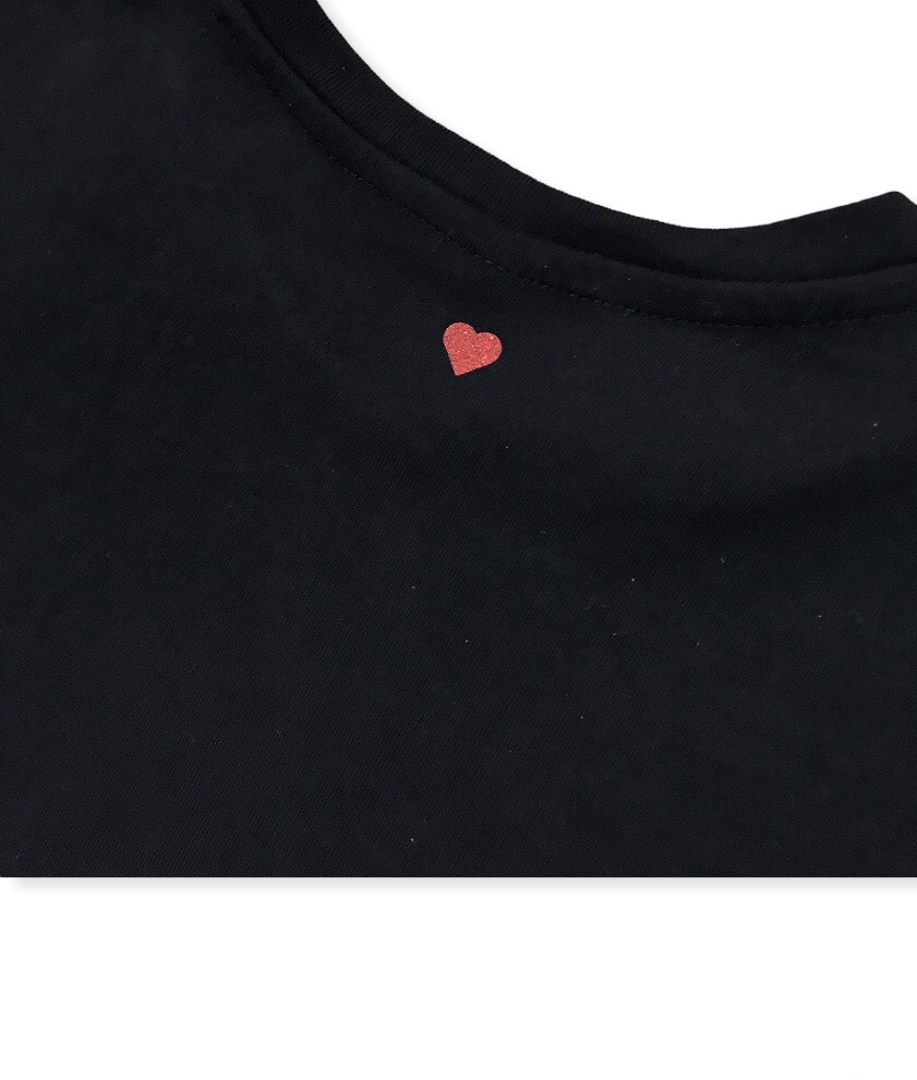 T-shirt Amour noir et rouge personnalisable – Image 6