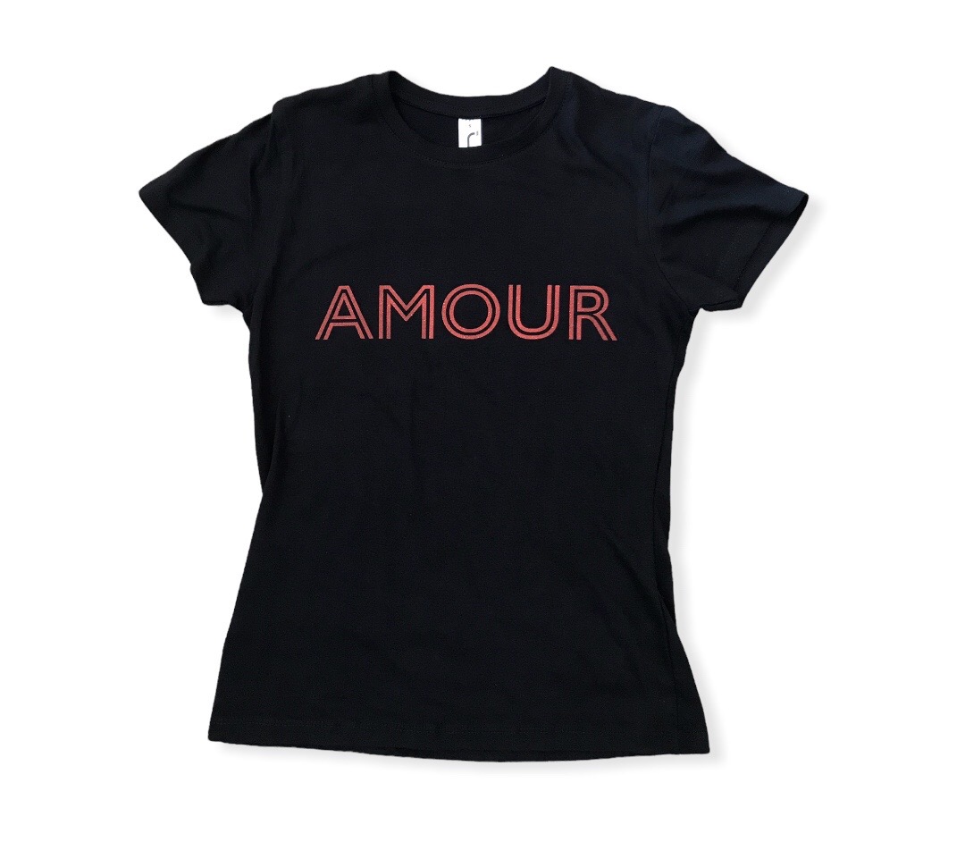 T-shirt Amour noir et rouge personnalisable – Image 2